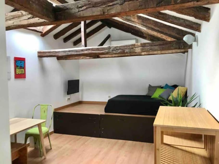 Apartmán Buhardilla En El Madrid De Los Austrias Exteriér fotografie